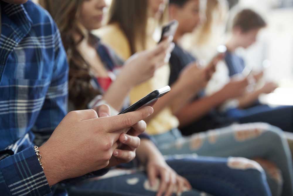3 Tips for Managing Technology with Your Teen